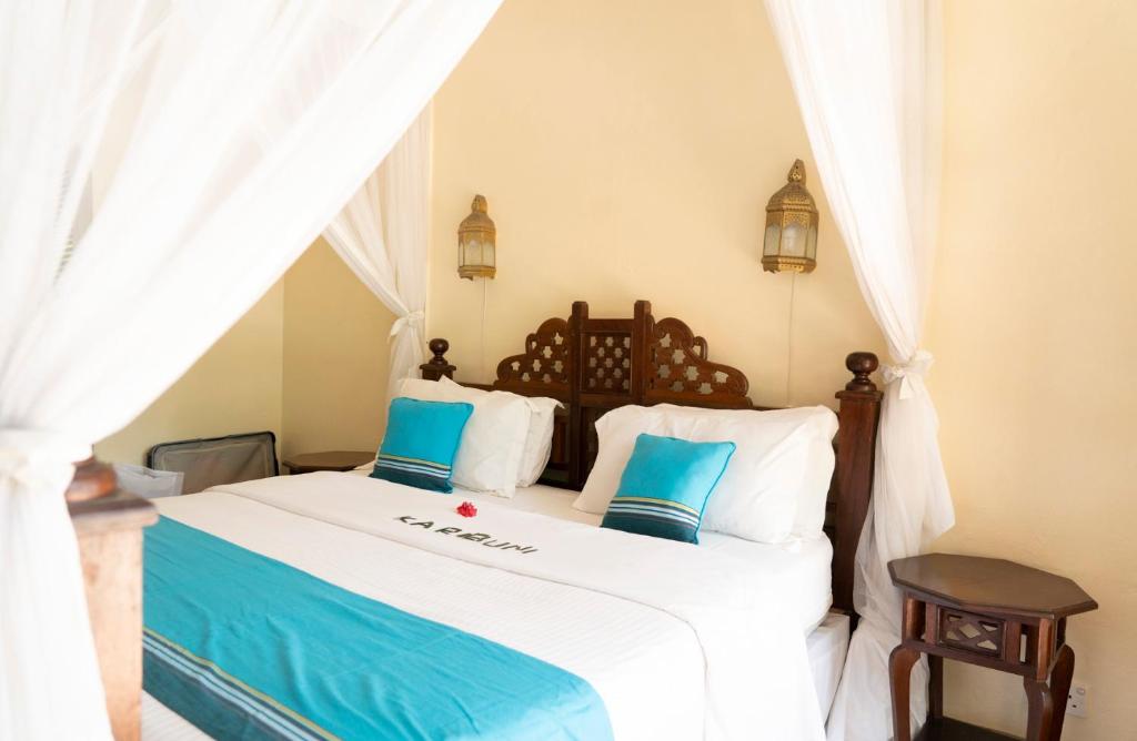 Lapis Room at Asha Boutique Hotel